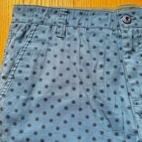 Men’s Blue Printed Stretch Twill Short NWT Size 34 - Picture 3 of 5